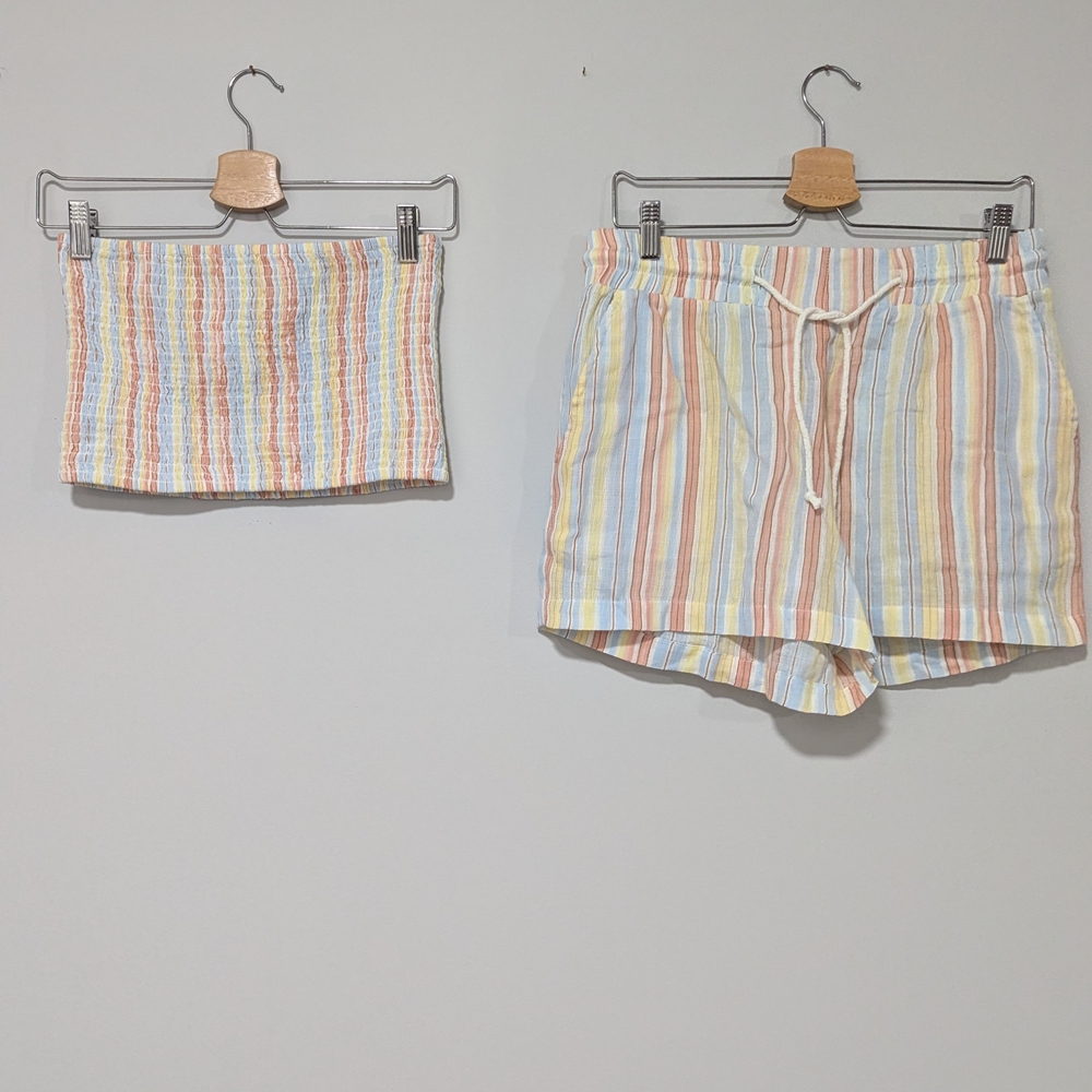 Billabong Pastel Crop Top And Short Set